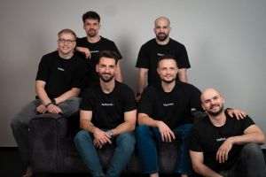 Linnify devine prima companie cu capital integral românesc recunoscută ca Select Partner în ecosistemele Anthropic, OpenAI şi Google Cloud